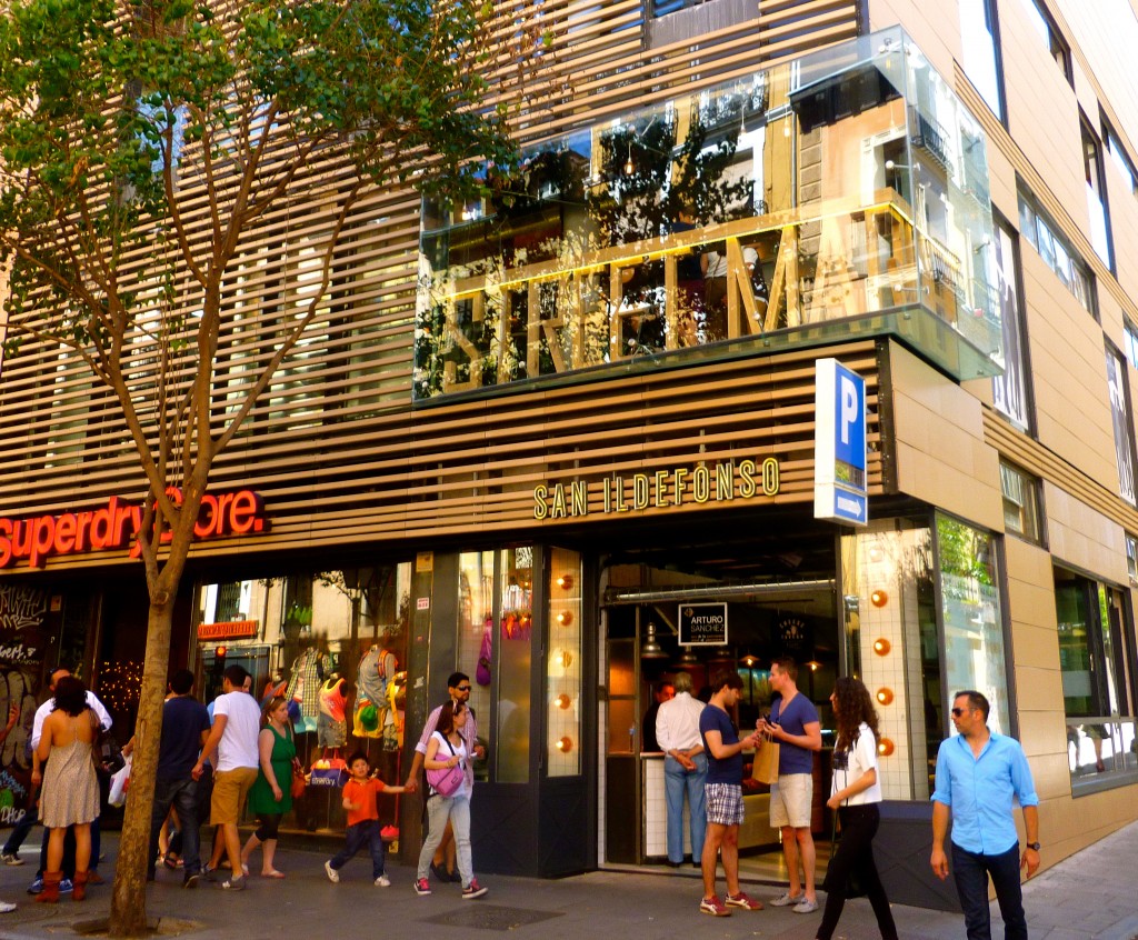 Mercado de San Ildefonso by Naked Madrid, Madrid's best food market on calle Fuencarral