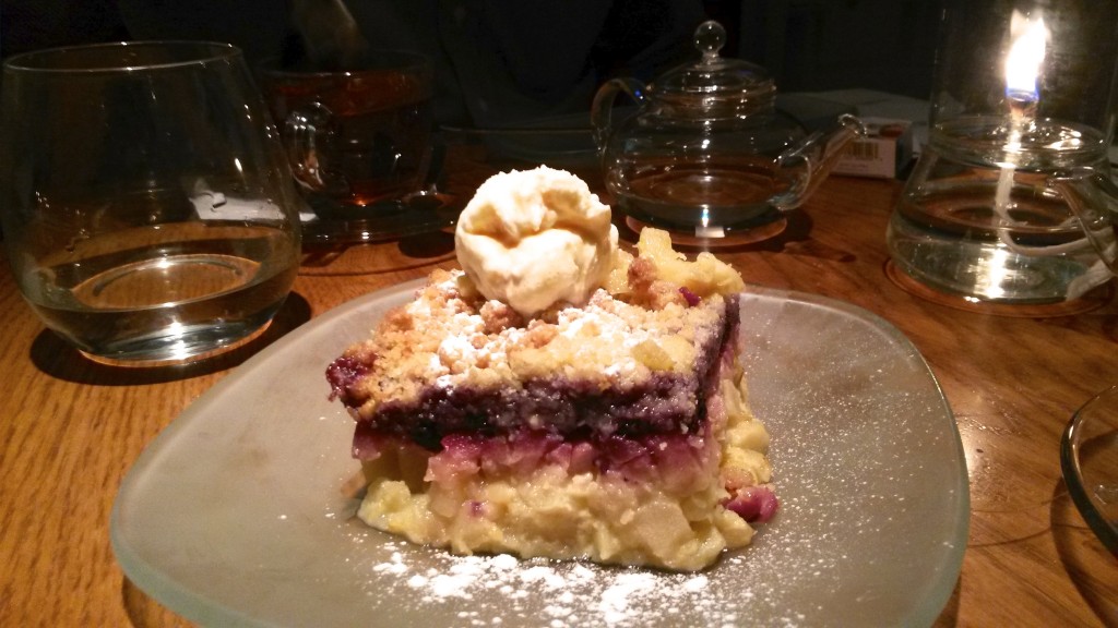 Apple and cranberry crumble, to die for